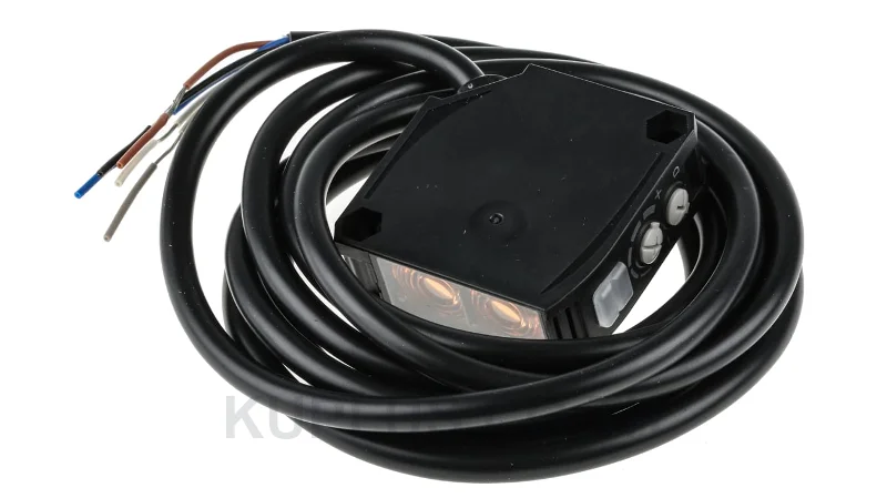 โฟโตอิเล็กทริคเซนเซอร์ OMRON E3JK-DR11-C 2M 2.5 ม.