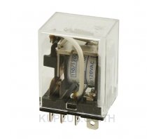Omron SPDT Non-Latching Relay Plug In, 120V ac Coil, 15 A